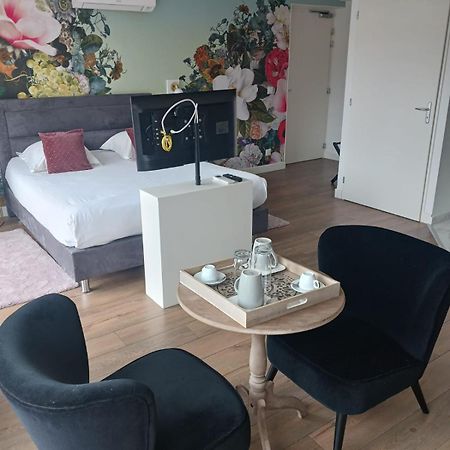 Touraco Bed & Breakfast Вилар-ле-Домб Екстериор снимка