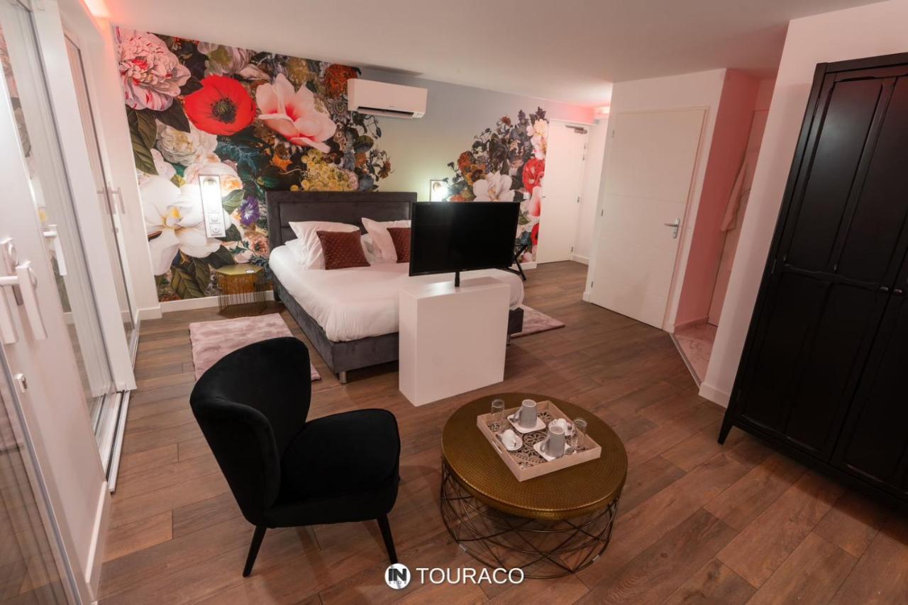 Touraco Bed & Breakfast Вилар-ле-Домб Екстериор снимка