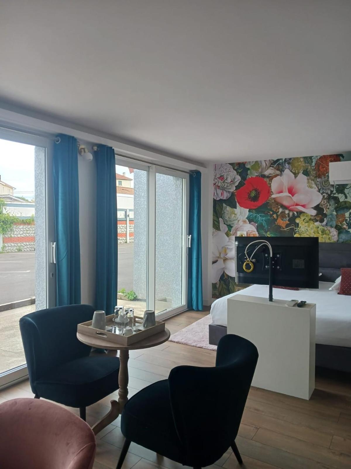 Touraco Bed & Breakfast Вилар-ле-Домб Екстериор снимка