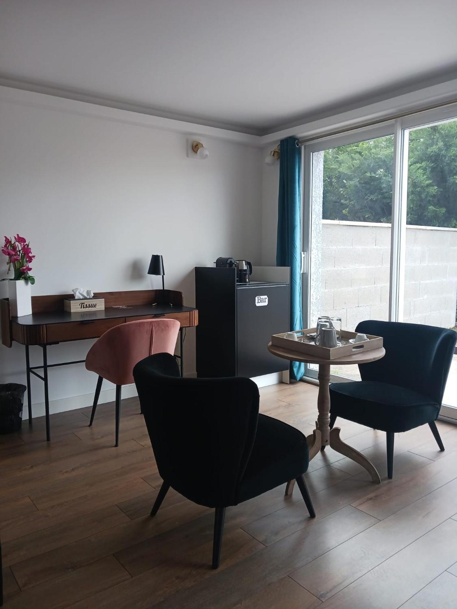 Touraco Bed & Breakfast Вилар-ле-Домб Екстериор снимка