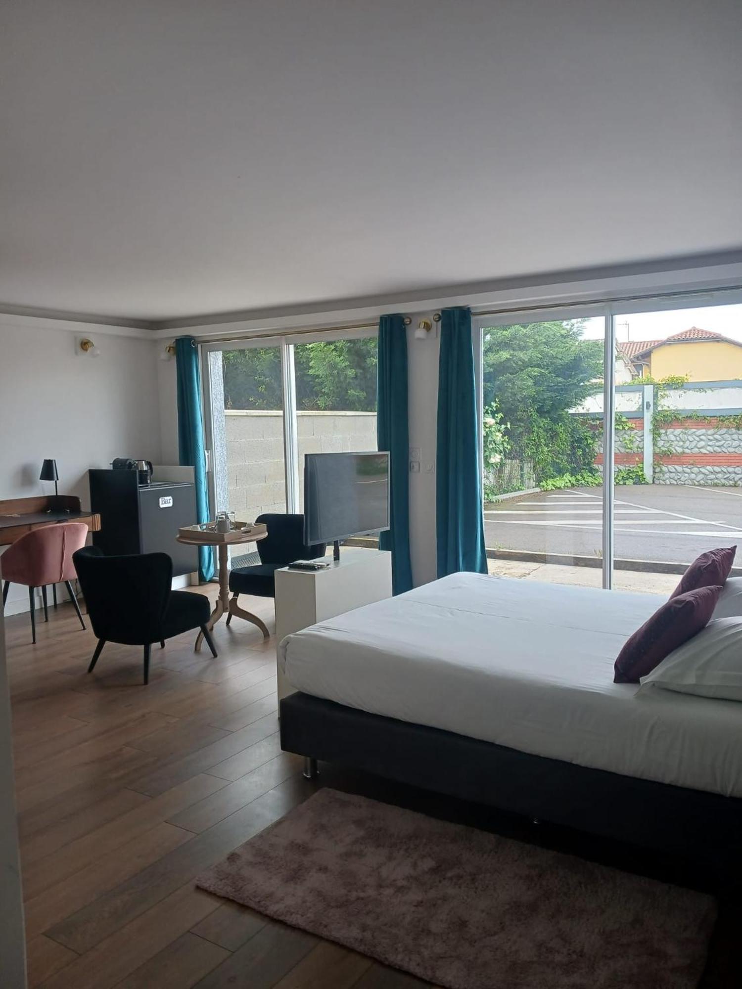 Touraco Bed & Breakfast Вилар-ле-Домб Екстериор снимка